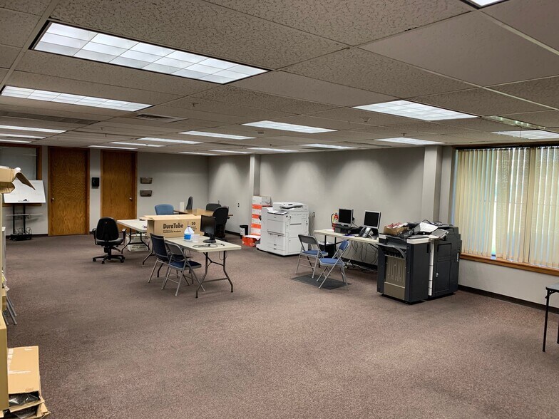 More Photos Of 1101 Twin View Blvd, Redding Office For Sale