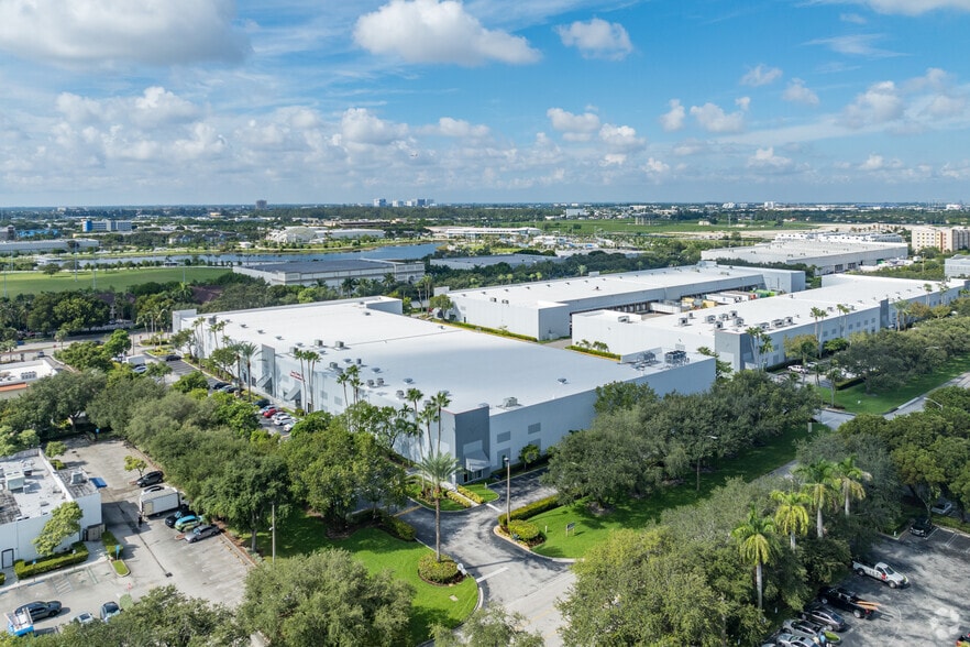 Primary Photo Of 8815 NW 33rd St, Doral Warehouse For Lease