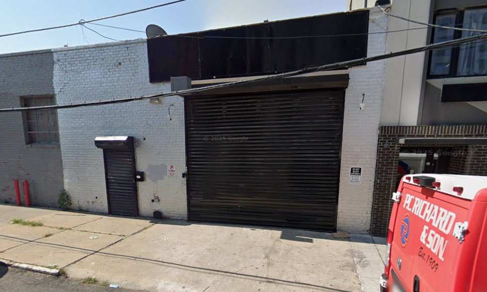 Primary Photo Of 460 Cyrus Pl, Bronx Industrial For Lease