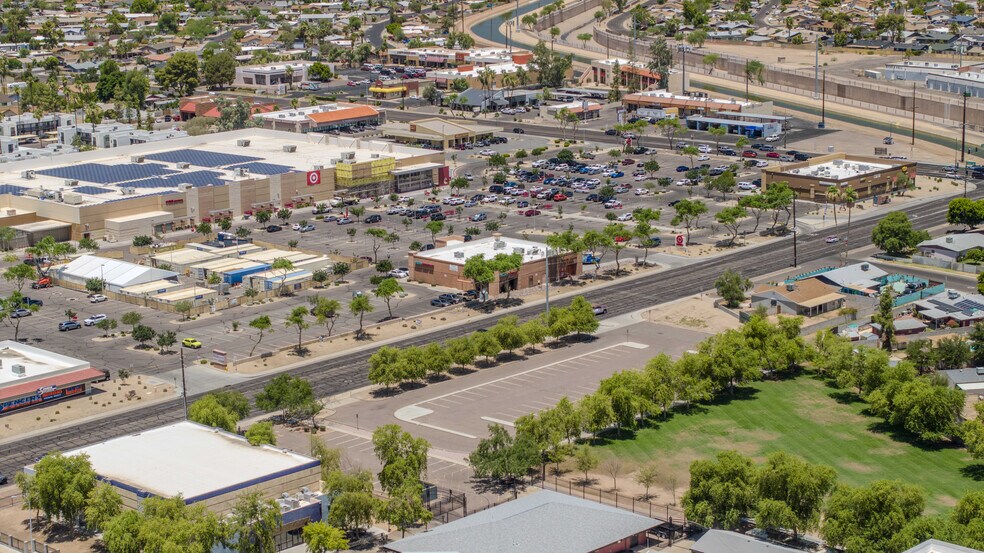 More Photos Of 10240 N 43rd Ave, Glendale Freestanding For Lease