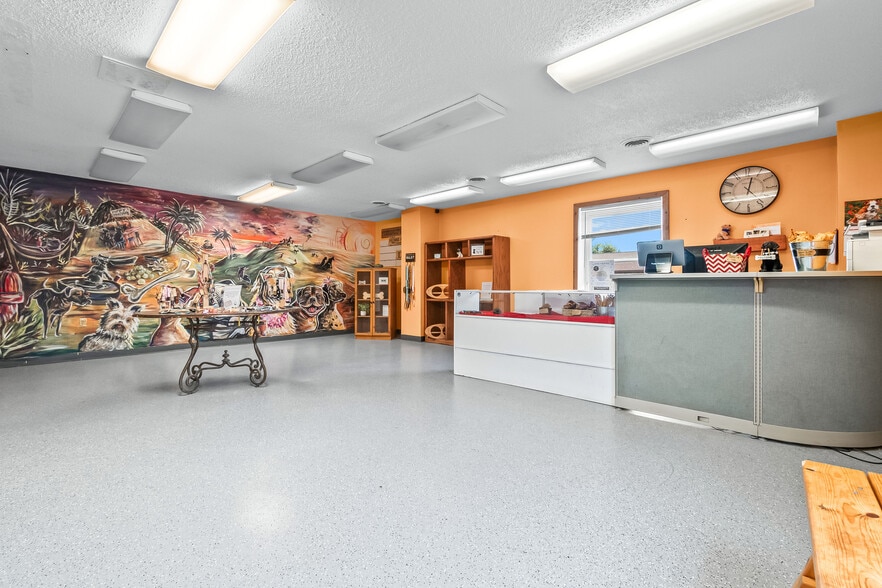 More Photos Of 136 Concord Rd, Jonesville Office For Sale