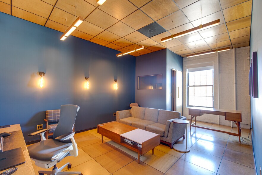More Photos Of 1821 W Hubbard St, Chicago Loft Creative Space For Lease