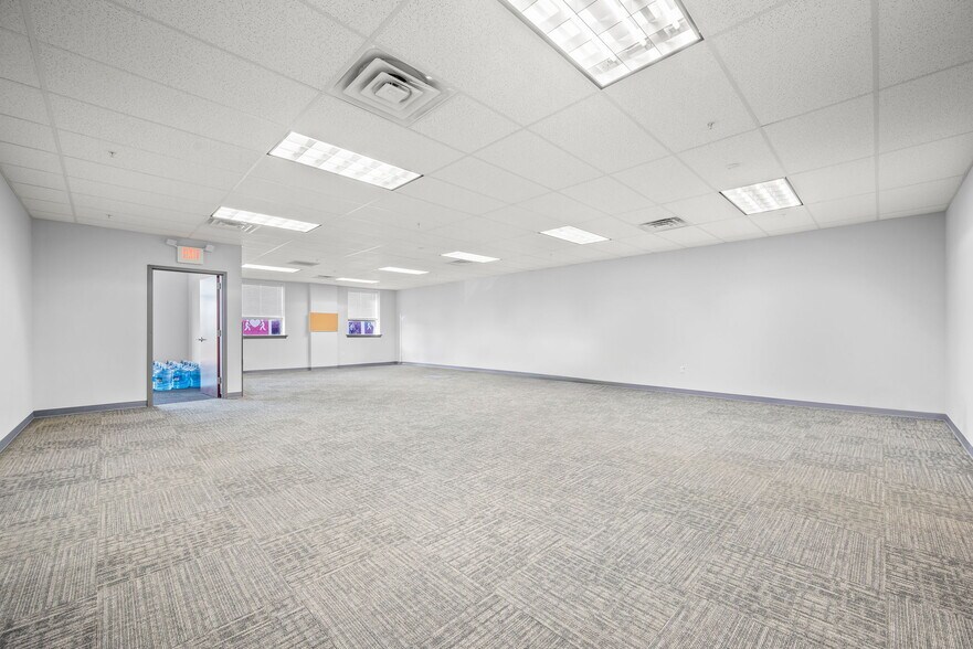 More Photos Of 1370 Welsh Rd, North Wales Warehouse For Lease