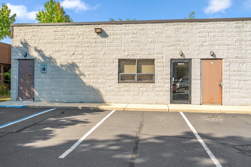 More Photos Of 510 Montauk Hwy, West Islip Office For Lease