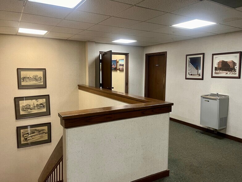 More Photos Of 2400 Sutherland Ave, Knoxville Office For Lease