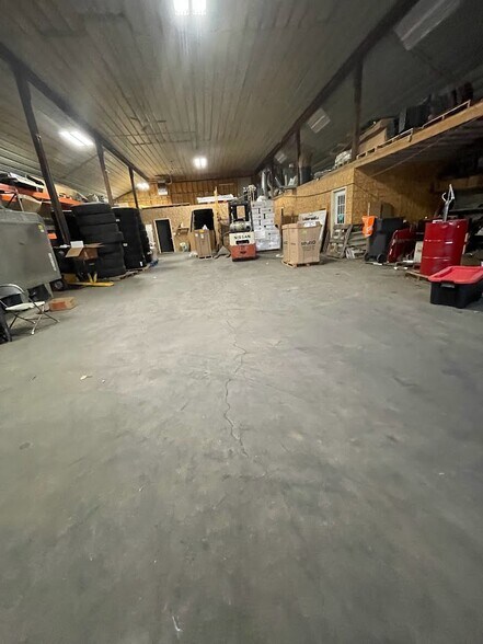 More Photos Of 5717 138th Ave, Holland Distribution For Lease