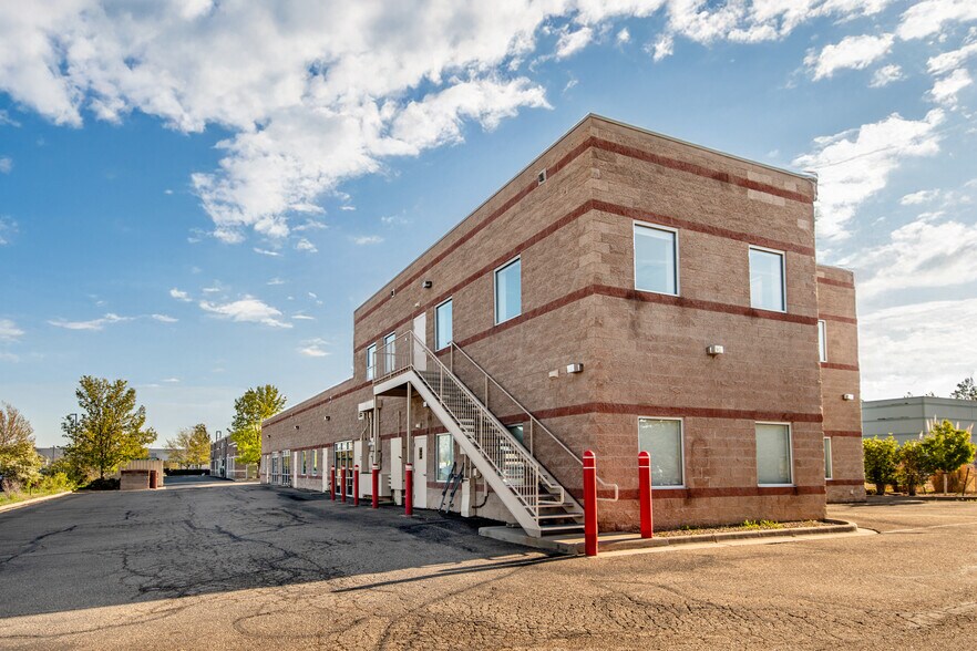 More Photos Of 5055 Chaparral Ct, Boulder Flex For Sale