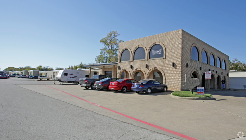 Primary Photo Of 1216-1286 W Arkansas Ln, Arlington Service For Lease