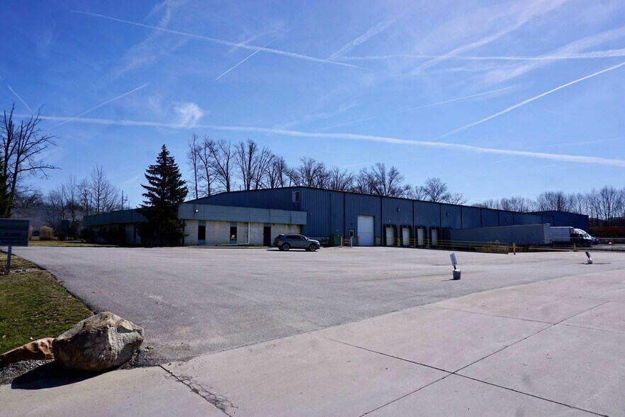 More Photos Of 7395 Industrial Parkway Dr, Lorain Manufacturing For Sale