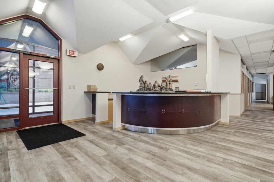 More Photos Of 123 Durbin St, Casper Office For Sale