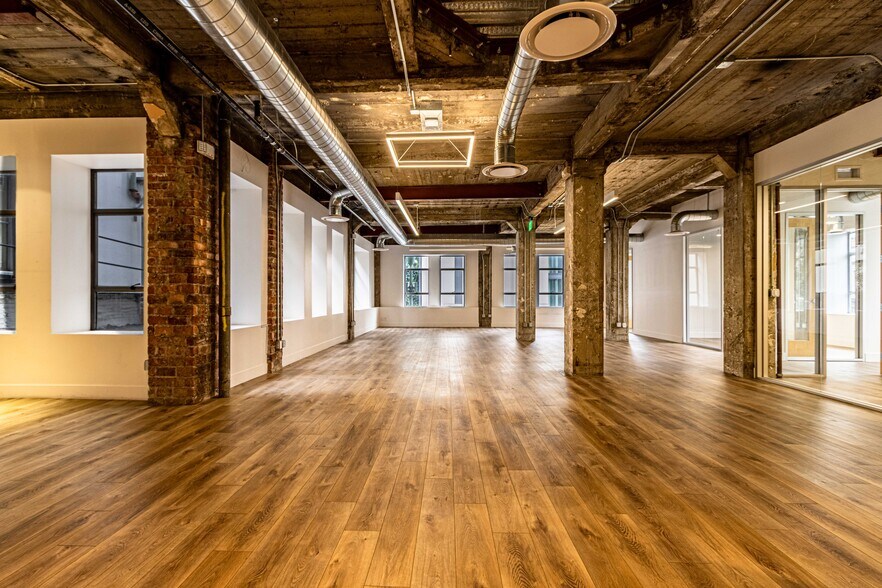 More Photos Of 1700 Broadway, Oakland Office For Lease