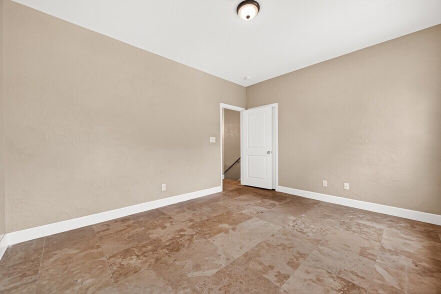 More Photos Of 14134 Packard St, Houston Specialty For Sale