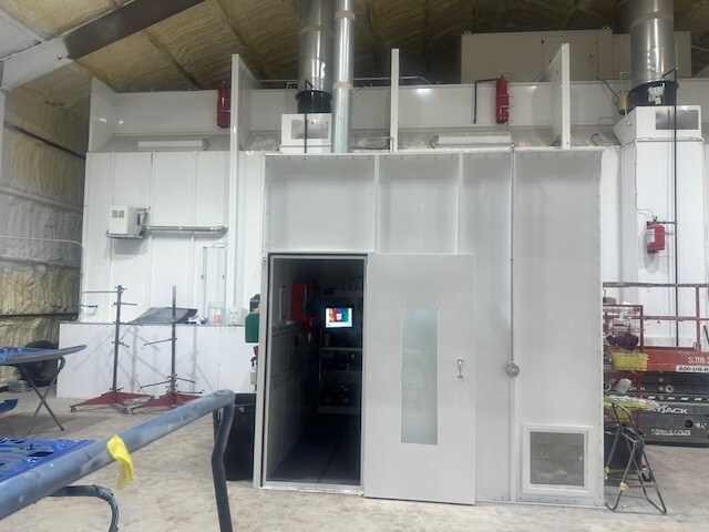 More Photos Of 2201 Commerce St, Marble Falls Warehouse For Sale