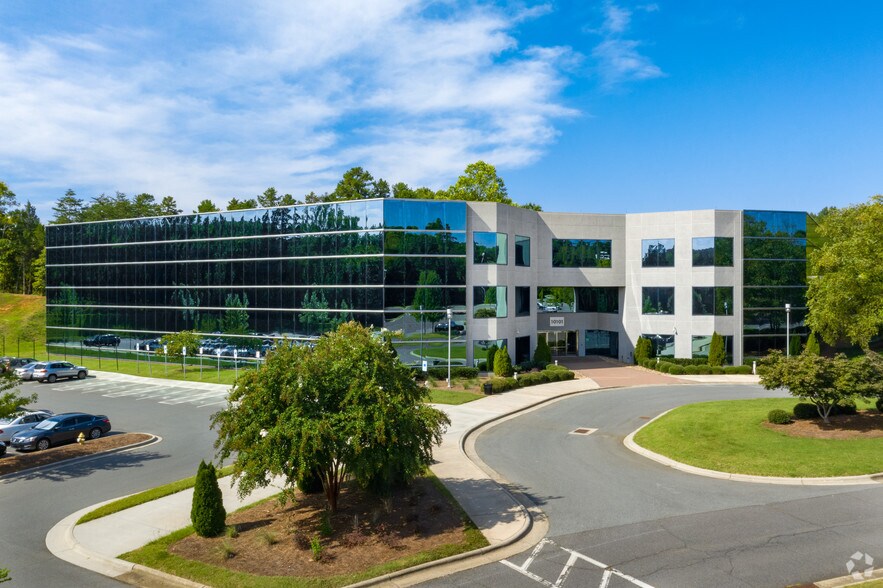 More Photos Of 10101 David Taylor Dr, Charlotte Office For Lease