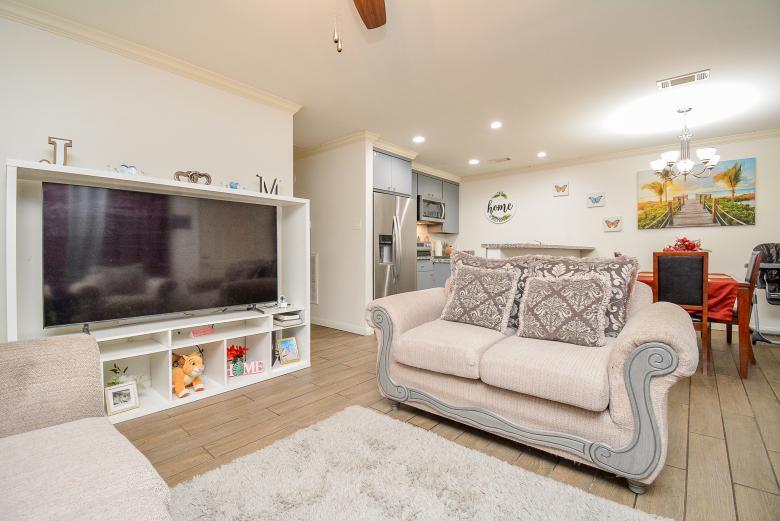 More Photos Of 25 Parker Rd, Houston Apartments For Sale
