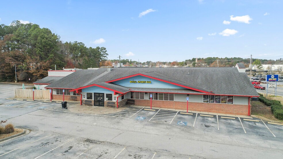 More Photos Of 5425 N Henry Blvd, Stockbridge Restaurant For Lease