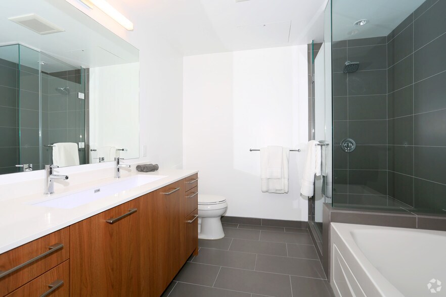 More Photos Of 399 Fremont St, San Francisco Apartments For Lease
