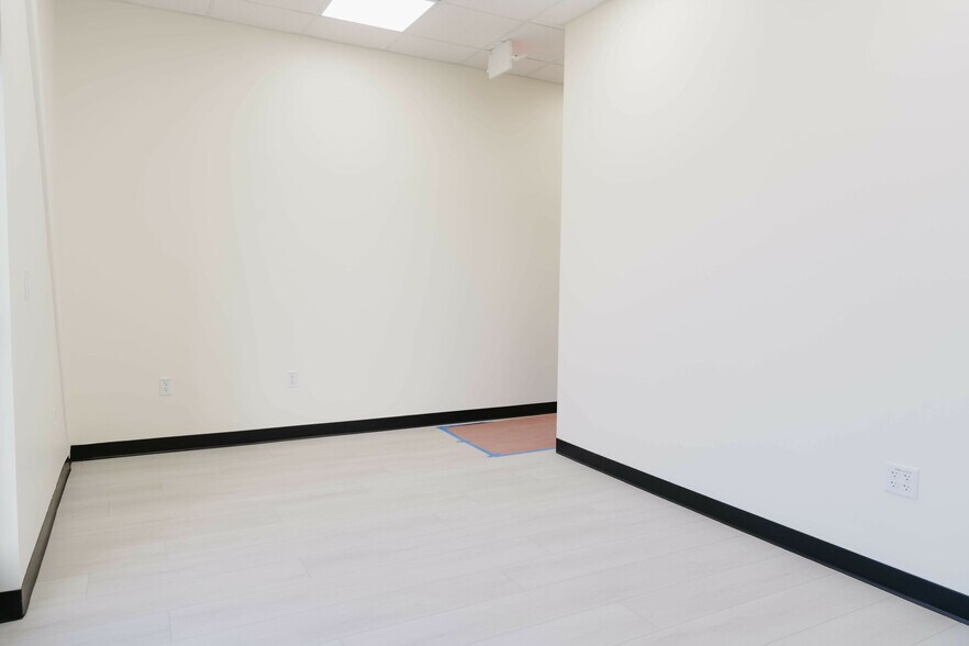 More Photos Of 1930 Highway 3 S, League City Medical For Lease