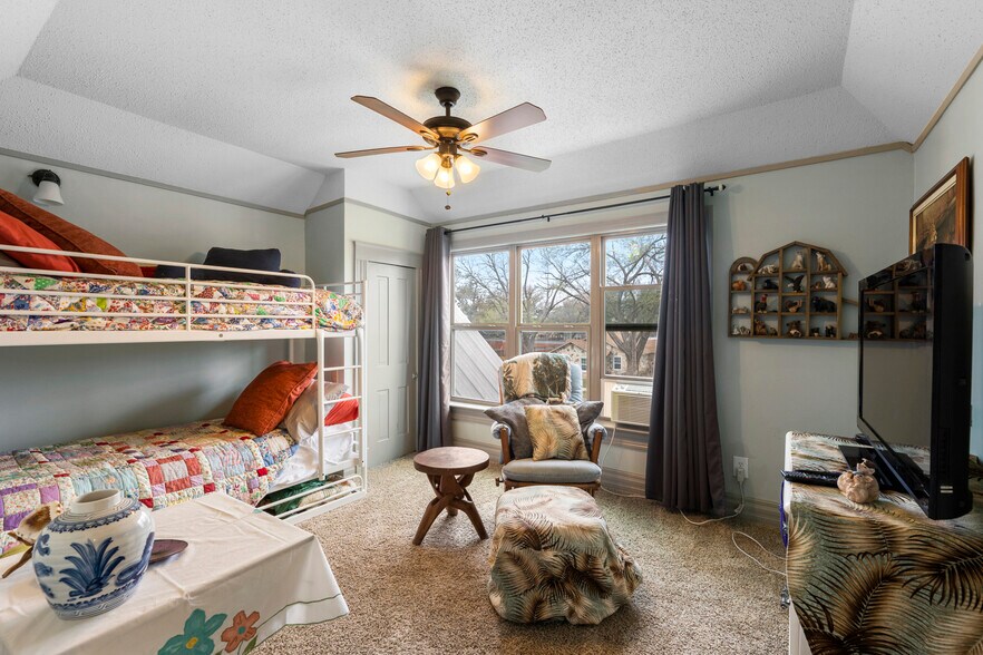 More Photos Of 3303 Ranch Road 1869, Liberty Hill Specialty For Sale