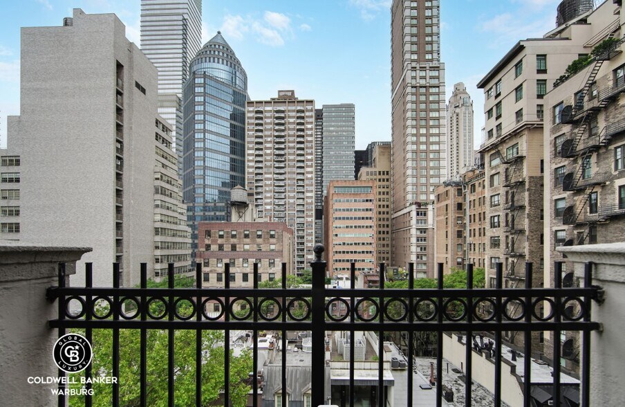 More Photos Of 115 E 61st St, New York Medical For Sale