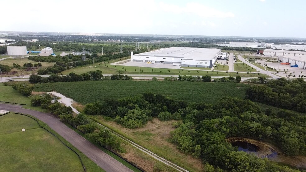 More Photos Of 5810 Oak Grove Rd, Fort Worth Land For Sale