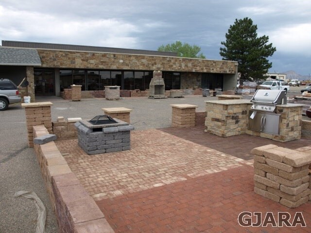 Primary Photo Of 711 S 15th St, Grand Junction Storefront For Sale