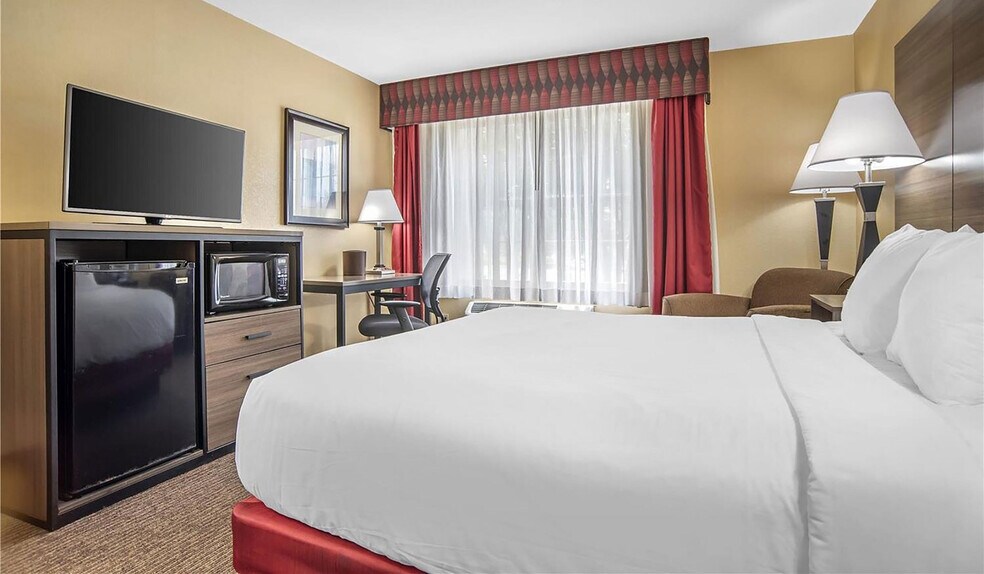 More Photos Of 5041 Academy Ln, Bessemer Hotel For Sale