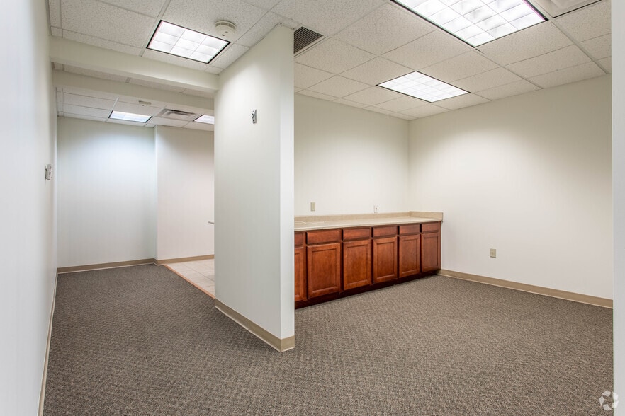 More Photos Of 4100 Horizons Dr, Columbus Office For Sale