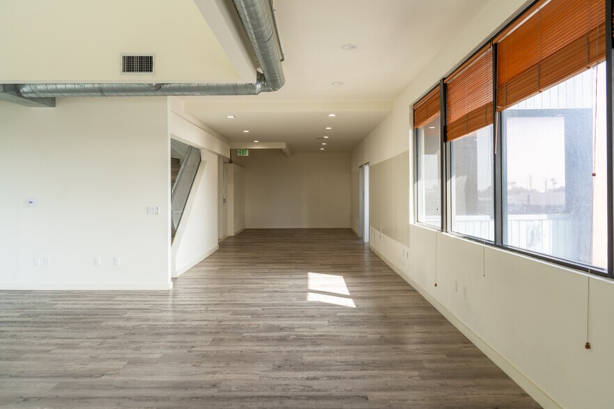 More Photos Of 2800 Olympic Blvd, Santa Monica Loft Creative Space For Lease