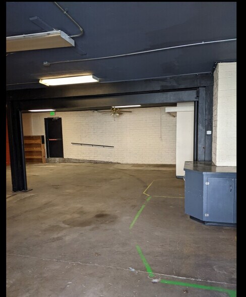 More Photos Of 108 Ross St, Molalla General Retail For Lease
