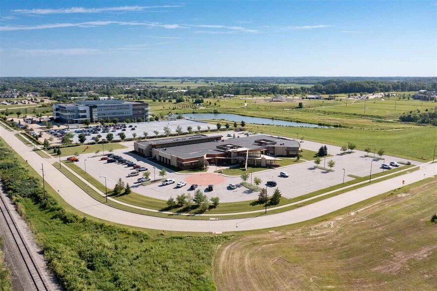 More Photos Of 3273 Ridgeway Dr, Coralville Office For Lease