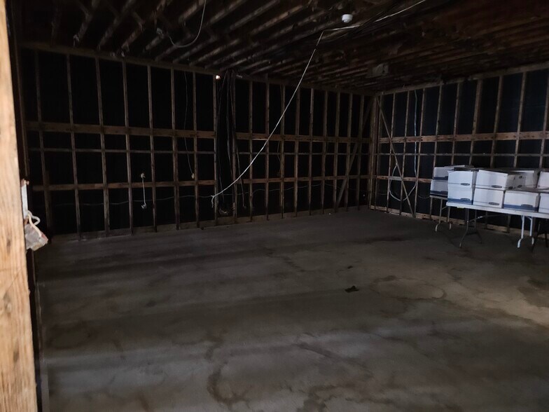 More Photos Of 7701 Saint Bernard Hwy, Arabi Office For Sale