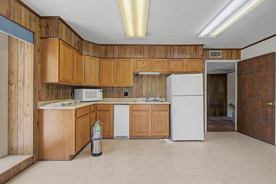 More Photos Of 1117 10th St, Huntsville Office For Lease