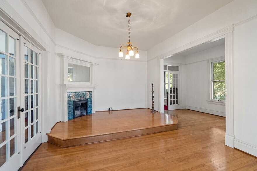 More Photos Of 591 W 9th St, San Bernardino Office For Sale