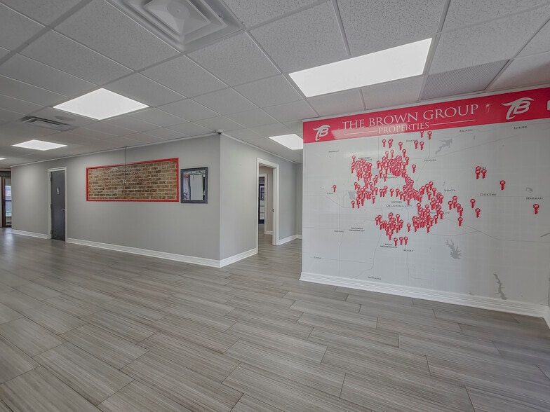 More Photos Of 6001 Nw Expressway, Oklahoma City Office For Sale