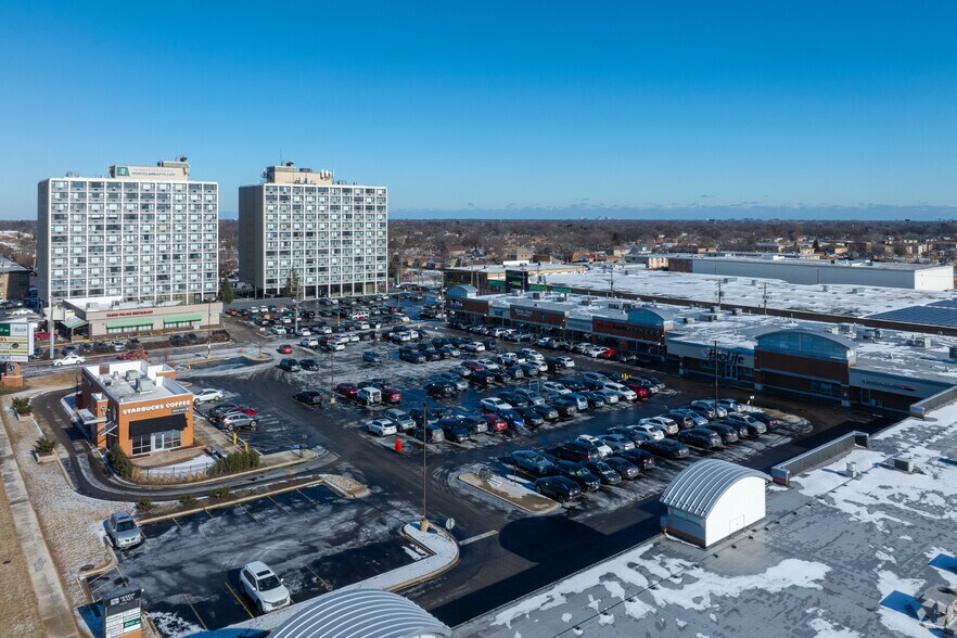 More Photos Of 4747 N Harlem Ave, Harwood Heights General Retail For Lease