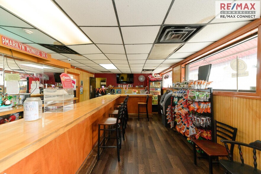 More Photos Of 9900 Jefferson Ave, Newport News Restaurant For Sale