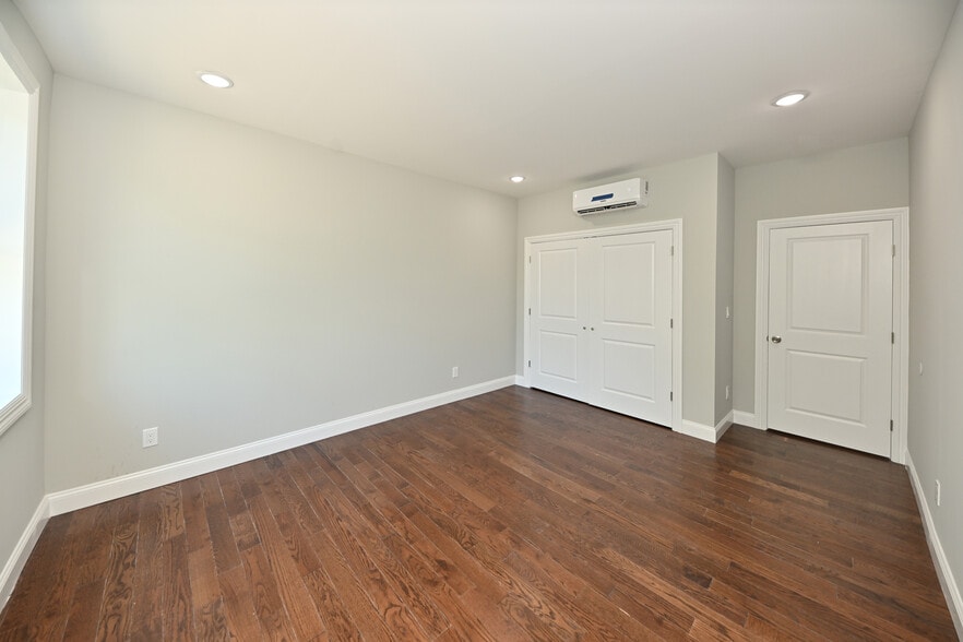 More Photos Of 59 Lincoln Ave, Fair Lawn Office Residential For Sale