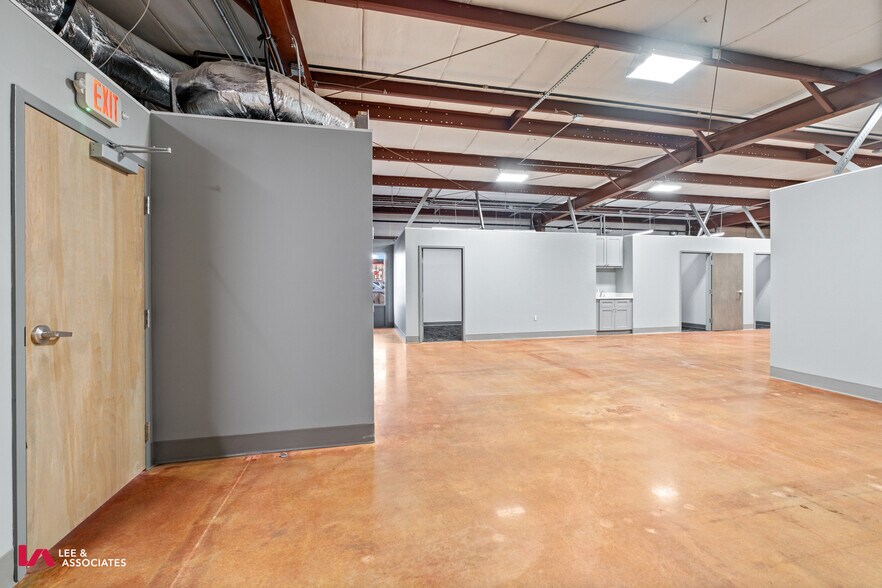 More Photos Of 1810 Lee Rd, Lithia Springs Office For Sale