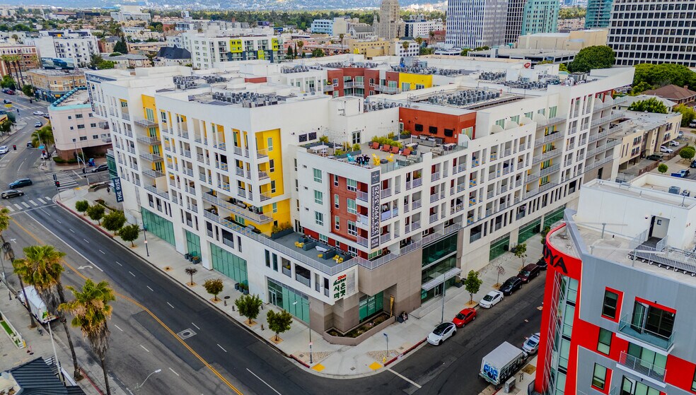More Photos Of 750 S Oxford Ave, Los Angeles Apartments For Lease