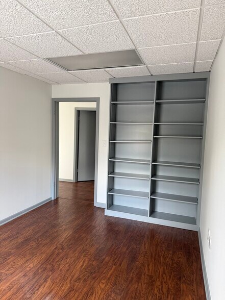 More Photos Of 2719 Huff Dr, Lawrenceville Office For Lease