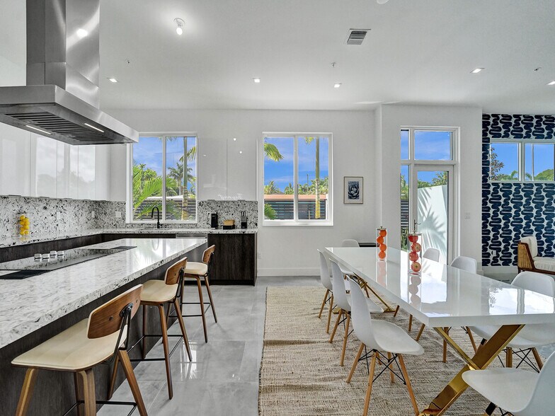 More Photos Of 1220-1226 NE 15th Ave, Fort Lauderdale Apartments For Sale