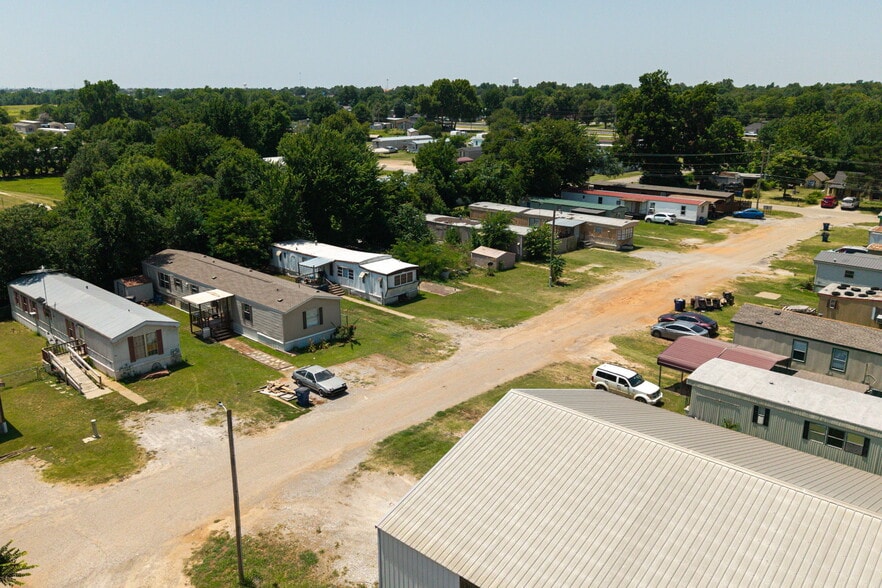 More Photos Of 603 S 3rd St, Kingfisher Manufactured Housing Mobile Home Park For Sale