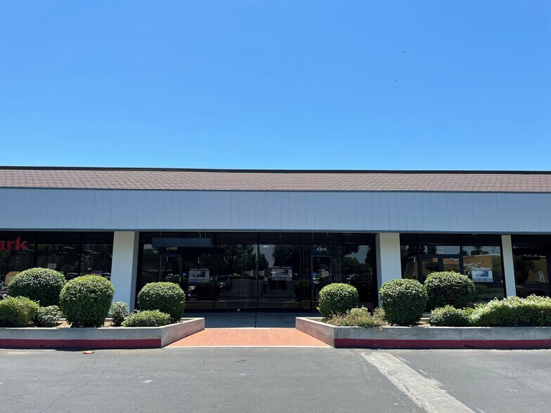 More Photos Of 4823 Stockdale Hwy, Bakersfield Unknown For Lease