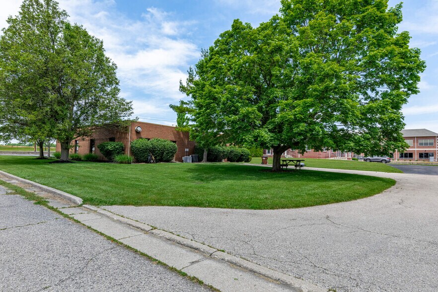 More Photos Of 610 N Main St, Springboro Medical For Lease