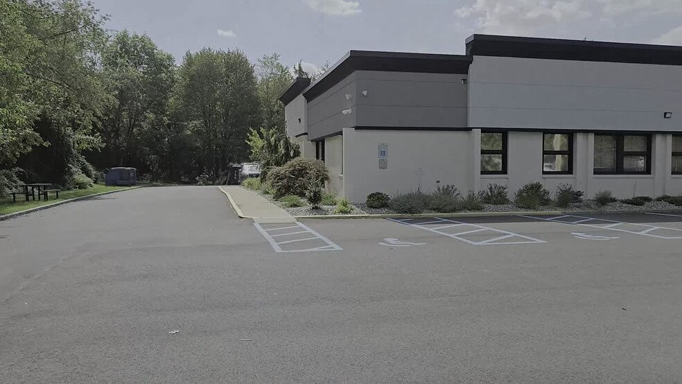 Primary Photo Of 900 W Main St, Freehold Medical For Lease