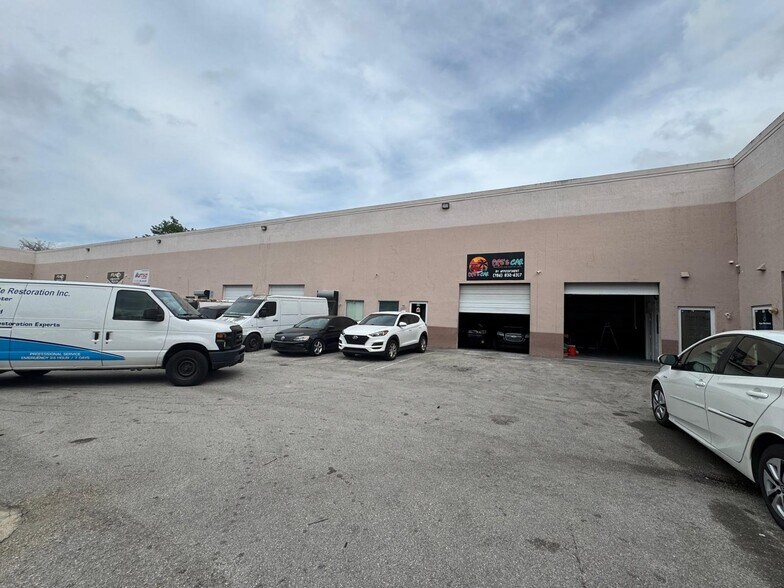 More Photos Of 13155 SW 123rd Ave, Miami Warehouse For Sale