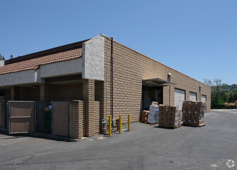 More Photos Of 10759 Woodside Ave, Santee Light Manufacturing For Lease