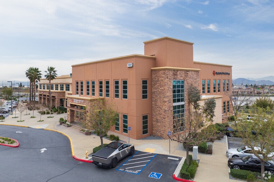 More Photos Of 17051 Sierra Lakes Pky, Fontana Medical For Lease