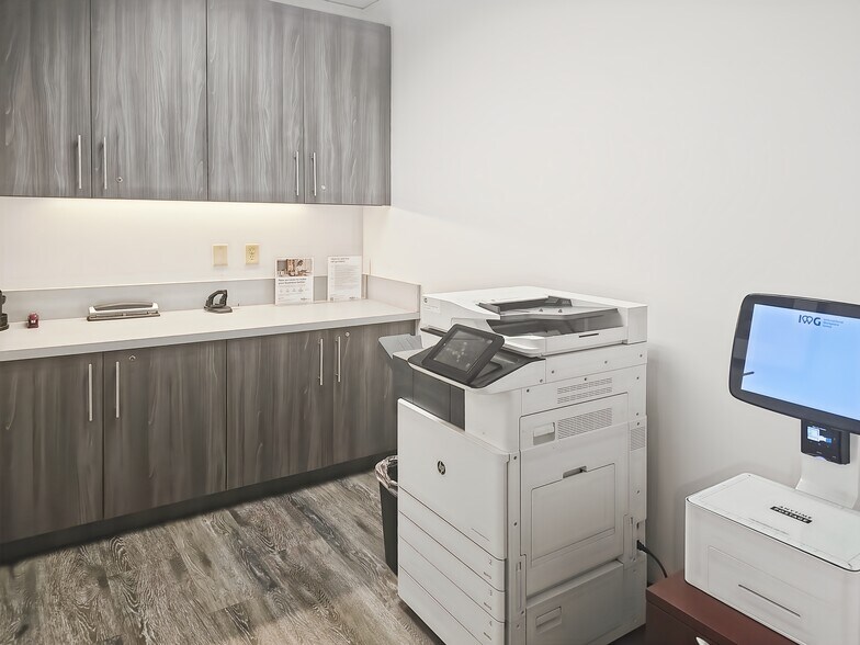 More Photos Of 3235 Satellite Blvd, Duluth Coworking Space